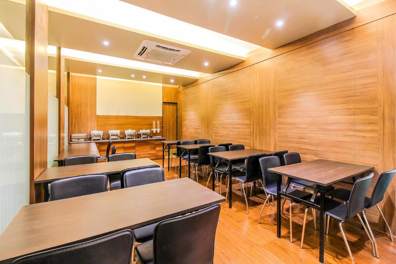 होटल Fabhotel Rk International - Nr International Airport 3*